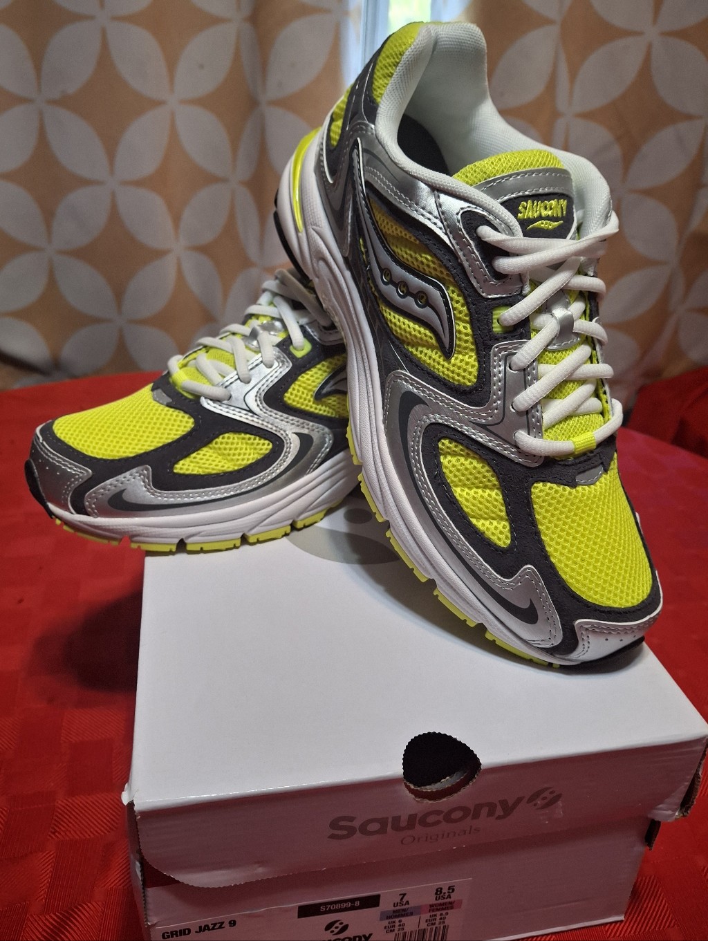 Saucony Grid Jazz 9 Yellow/Silver Mens 7 / Womens 8.5 New